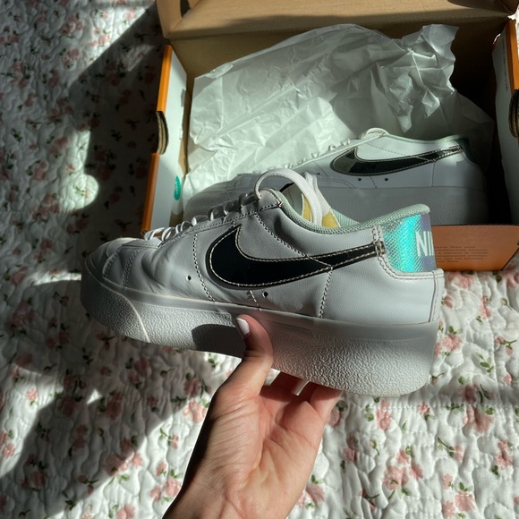 Iridescent/Mint Green Nike blazers - Picture 7 of 8